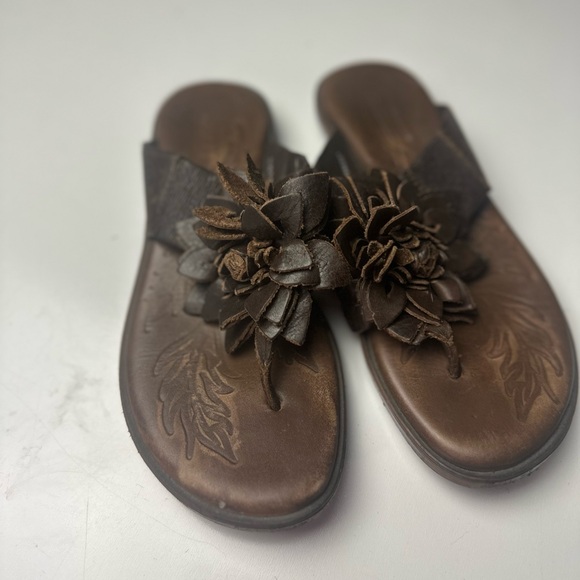 Born Astrid Brown 3-D Flower Leather Flip Flop Thong Vintage? SlipOn Sandals 6.5 - Picture 3 of 13